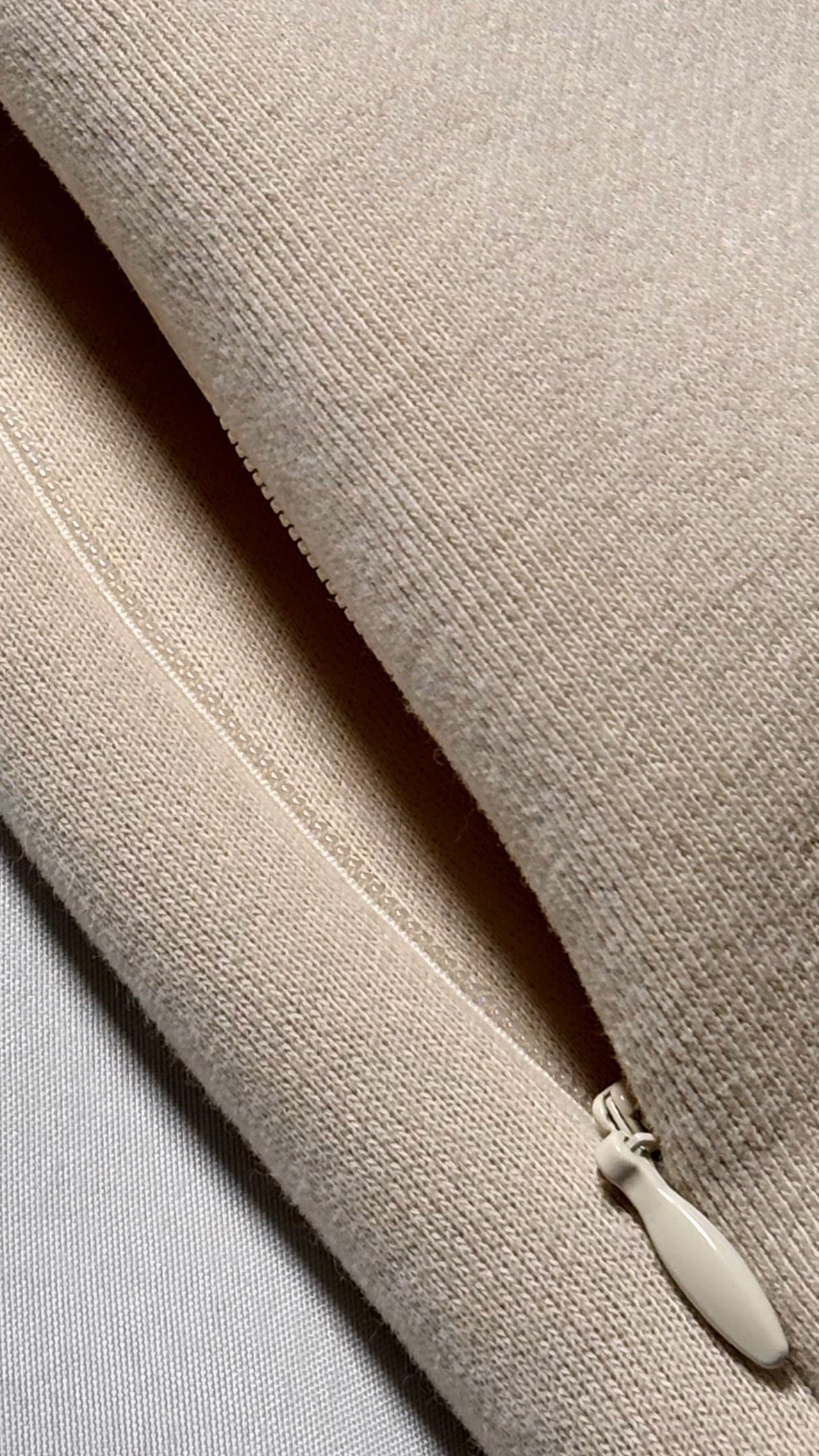 Poche zippée invisible du Heavyweight Hoodie Beige Allié