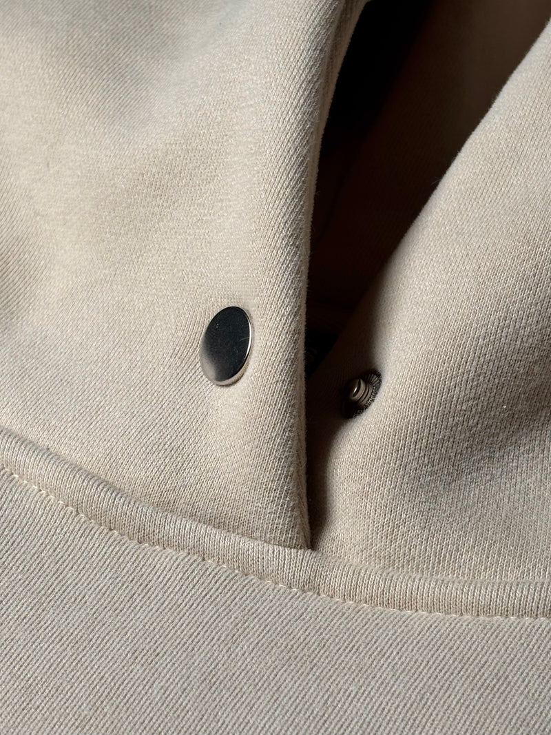 Bouton-pression au col du Heavyweight Hoodie Beige Allié